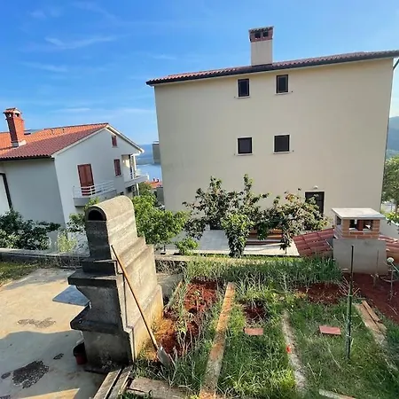Sunny & Stunning Apartman
