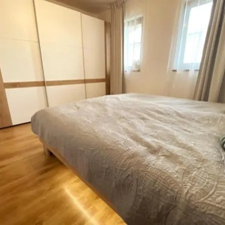 Apartment Sunny & Stunning *