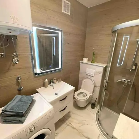 Sunny & Stunning Apartment *
